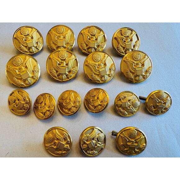 (17) Vintage Military Button Eagle Gold Tone 8 are marked Waterbury - 9 unmarked - Picture 1 of 7
